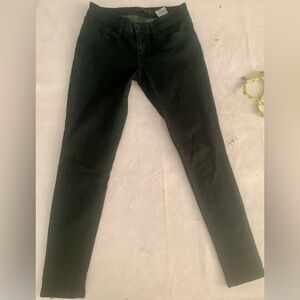 Levi’s Black Skinny Jeans - Classic Slim Fit